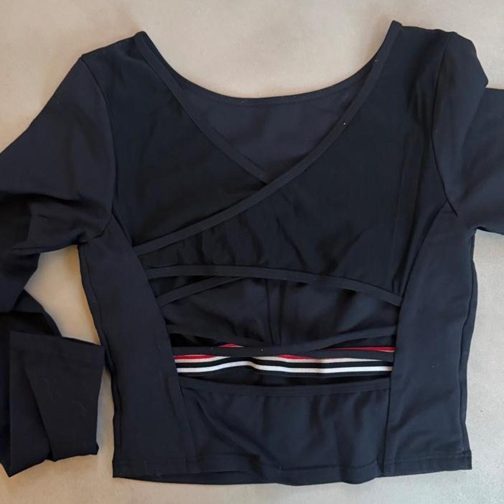 Astoria Activewear Womens Long Sleeve Crop Top Black Strappy Cutout Back Striped